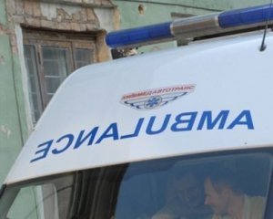 Підлітки проломили голову 17-річній дівчині