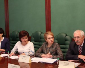 В школах нацменьшинств на украинский язык будут переходить в старших классах