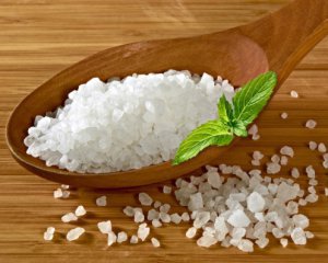 Киевводоканал закупил соли по 85 грн за килограмм