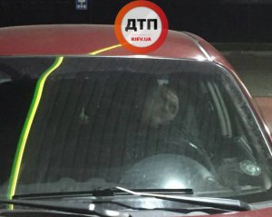 П`яний держохоронець забарикадувався від патрульних у своїй машині