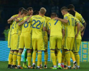 Збірна України не зіграє проти Мессі