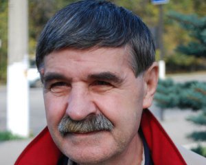 &quot;Это ненормально&quot; - писатели требуют дать своему коллеге квартиру в Киеве