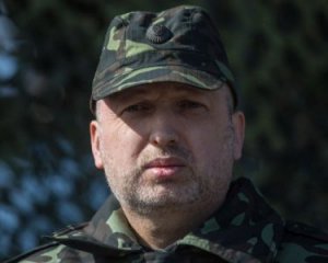 Турчинов зробив заяву про Донбасс и Крым
