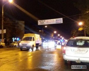 Пенсіонерку відкинуло на зустрічну смугу