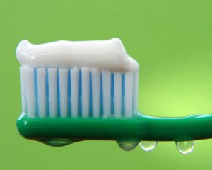 Яким засобом можна замінити зубну пасту