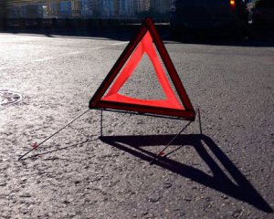 В аварії загинула дитина, 10 осіб постраждало