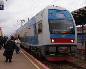 Запустили двоповерховий потяг із Києва до Тернополя