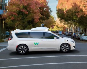 Waymo вывел беспилотный автомобиль на городские дороги