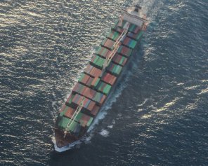 У порти Криму зайшли 320 суден-злочинців