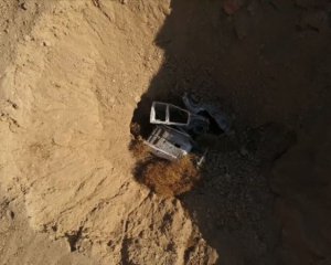 Братську могилу тисяч людей зняли з дрона