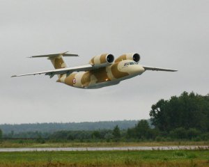 В Харкові серійно виготовлятимуть літаки Ан-74 за американські гроші