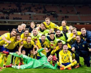 Збірна Швеції рознесла телестудію, святкуючи вихід на Кубок світу