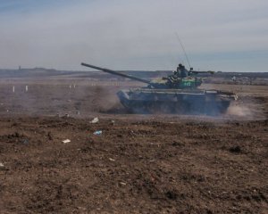 На Донбасі лупили &quot;Гради&quot; і танки: є поранені