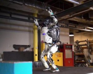 Инженеры научили робота Atlas делать сальто