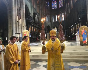 У Соборі Паризької Богоматері відслужили панахиду за жертвами Голодомору та загиблими в АТО
