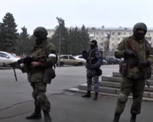 Переворот у Луганську: вимкнули мобільний зв'язок, радіо та телебачення