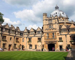 Выпускник Оксфорда планирует отсудить у университета $ 1,3 млн за некачественное образование