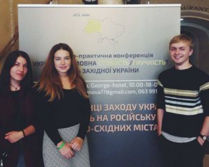 У 20 містах безкоштовно викладають українську мову