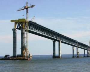 Міністр розповів, чи українські підприємства беруть участь у будівництві Керченського мосту