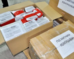 Затримали сотні посилок із Китаю - для Джека Горобця і Борща Українського