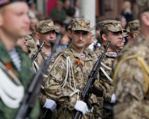 &quot;Военкоматы&quot; ДНР ищут военнообязанных и наемников