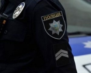 В Одеській області поліція затримала чоловіка, який тримав свою сім&#039;ю в заручниках