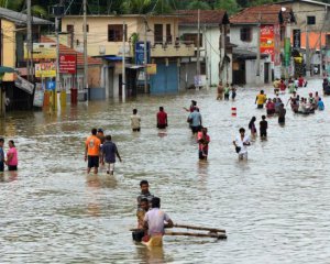 Потужний шторм на Шрі-Ланці: 26 людей загинули, серед них  українець