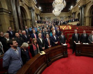 В Испании под залог освободили 6 экс-министров Каталонии