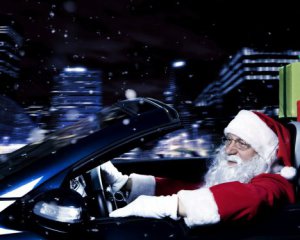 Свято наближається: добірка новорічних реклам авто
