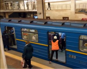 В столичном метро ловили голого пассажира