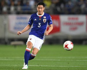 Японский футболист забил красивейшим дальним ударом