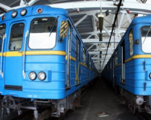 Стало відомо, кому столичний метрополітен продав два старі вагони