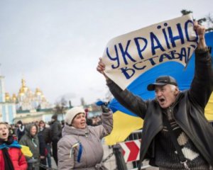 Рання весна, революція і закінчення війни – що чекає на Україну у 2018 році