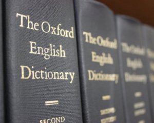 Оксфордский словарь определил слово 2017 года