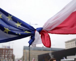 Еврокомиссия введет санкции против Польши