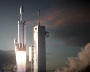 Ілон Маск показав ракету Falcon Heavy