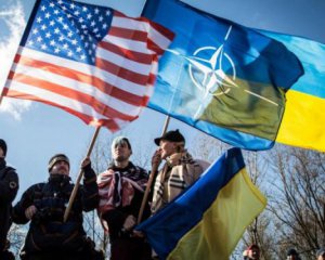 Почти половина украинцев хочет в НАТО