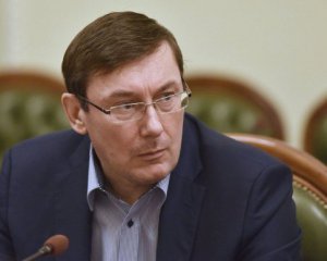 В уряді заговорили про відставку Луценка