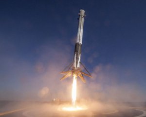 Ракета Falcon 9 успешно вывела на орбиту десять спутников