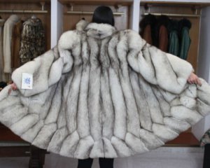 З магазину на Хрещатику винесли хутра на 2 млн грн