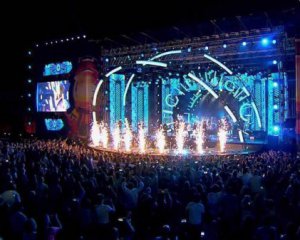 Українські зірки розповіли про плани на новорічну ніч