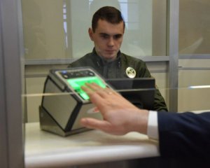 С 1 января пограничники будут считывать биометрику россиян