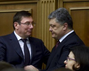 Уволить Луценко, уменьшить Раду - что пишут Порошенко украинцы