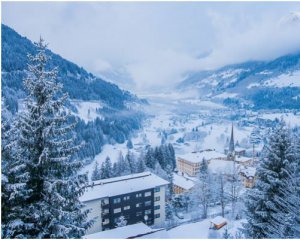 10 тис. туристів опинились у сніговому полоні в Альпах