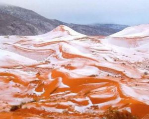 В пустыне Сахара второй год подряд выпал снег