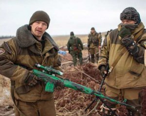 Российские офицеры приводят &quot;порядки&quot; в рядах ДНР: публично бьют боевиков и запрещают обращаться в медчасть