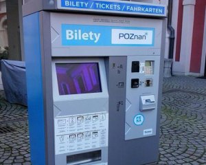 В Польше появятся украиноязычные аппараты продажи билетов