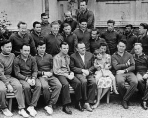 В центре подготовки космонавтов вместе с Гагариным готовили 12 летчиков