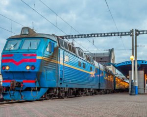 В Кабмине признали несостоятельность Укрзализныци строить поезда