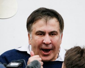 Власть поднимает рейтинг Саакашвили и выглядит по-идиотски - нардеп